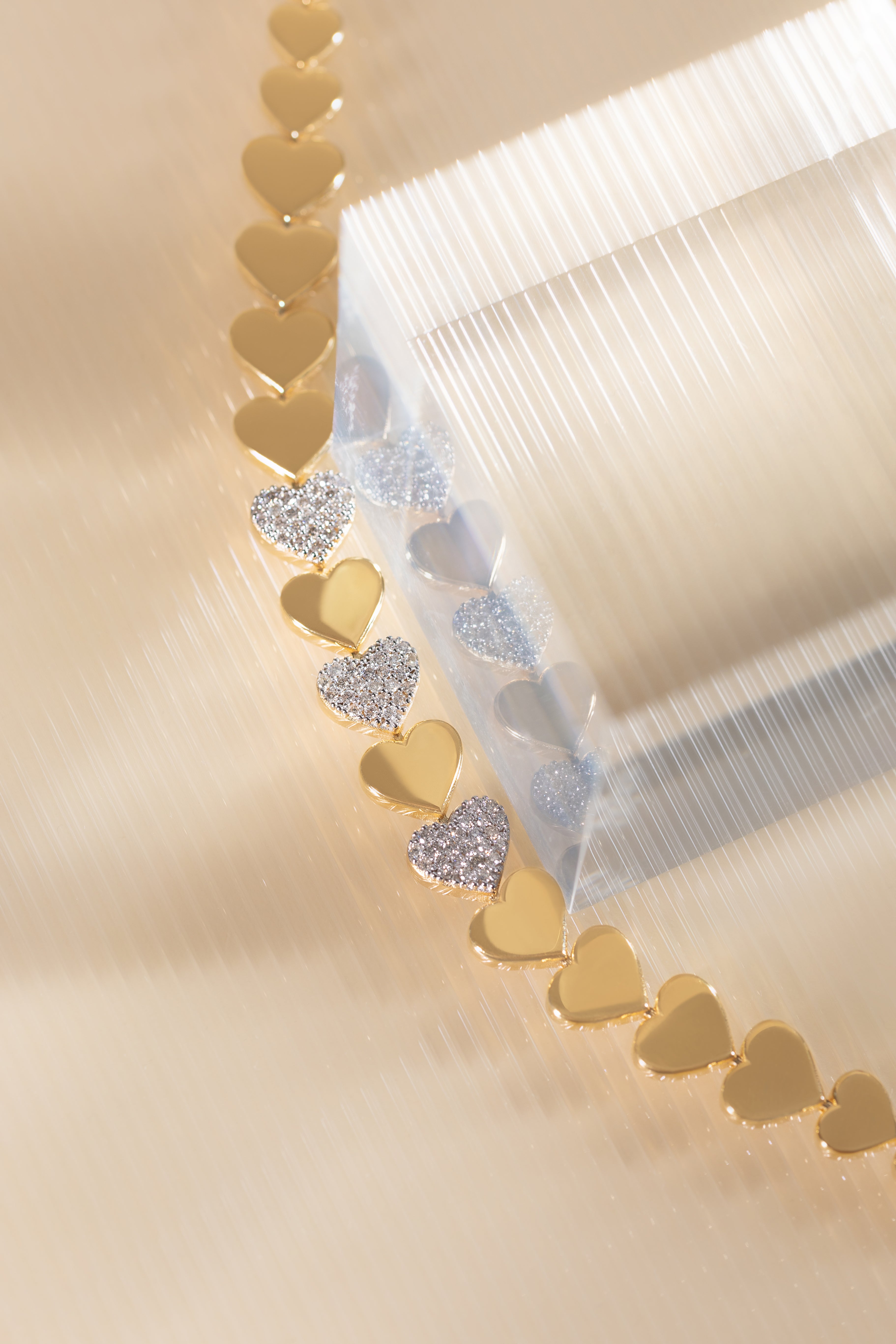 Pulseira Corações com Brilhantes ouro 18k