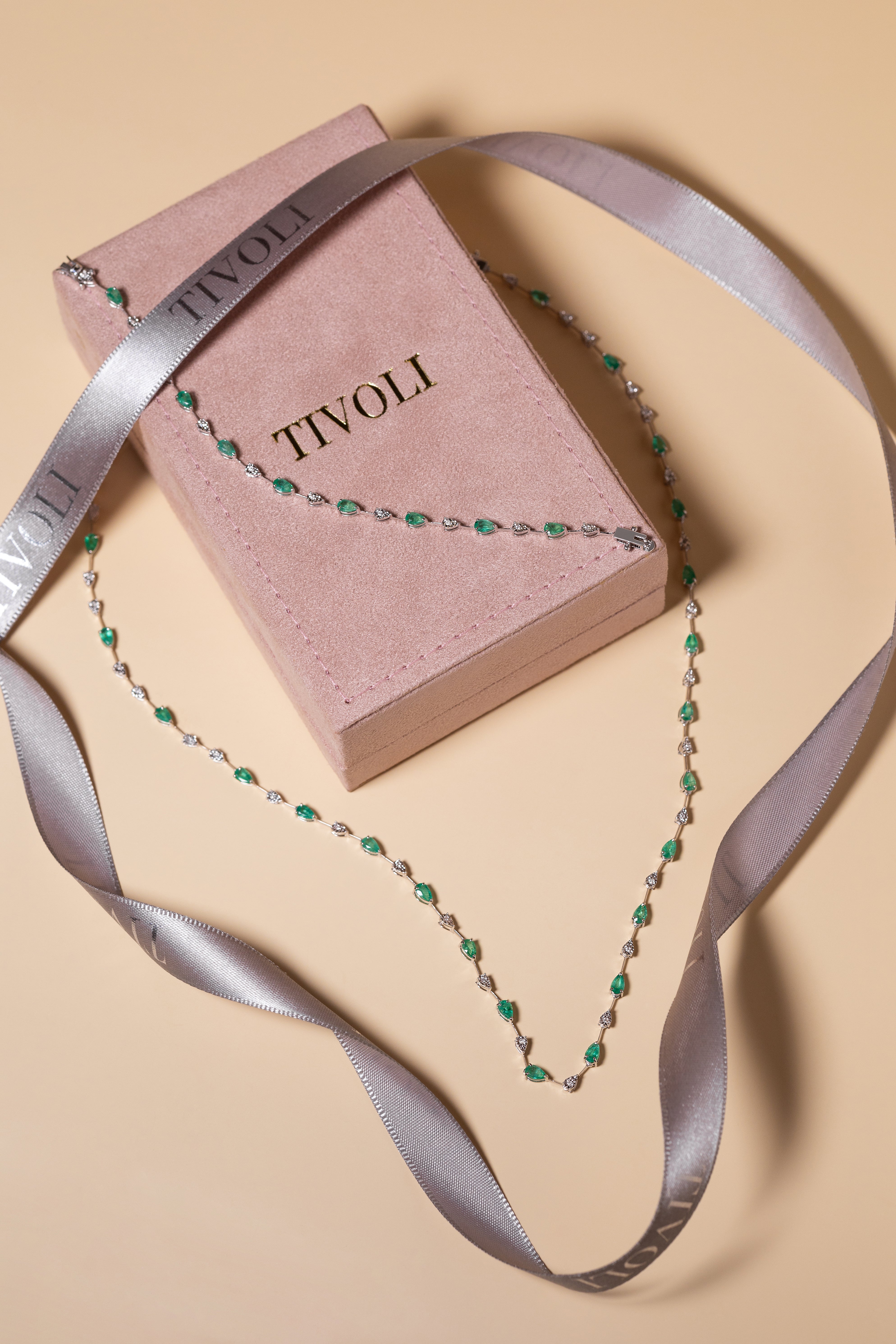 Gargantilha Riviera faca Esmeralda e Brilhantes ouro 18k (sob encomenda)